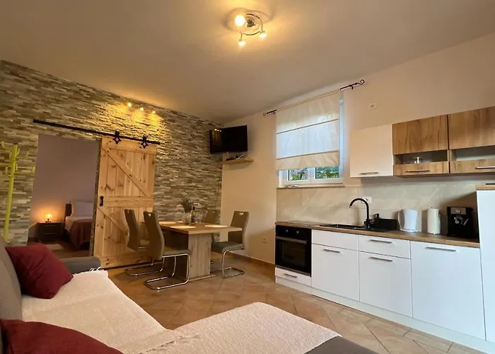 Lavanda New ❷⓿❷❷ 公寓 *